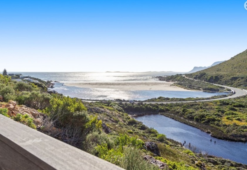 4 Bedroom Property for Sale in Rooi Els Western Cape